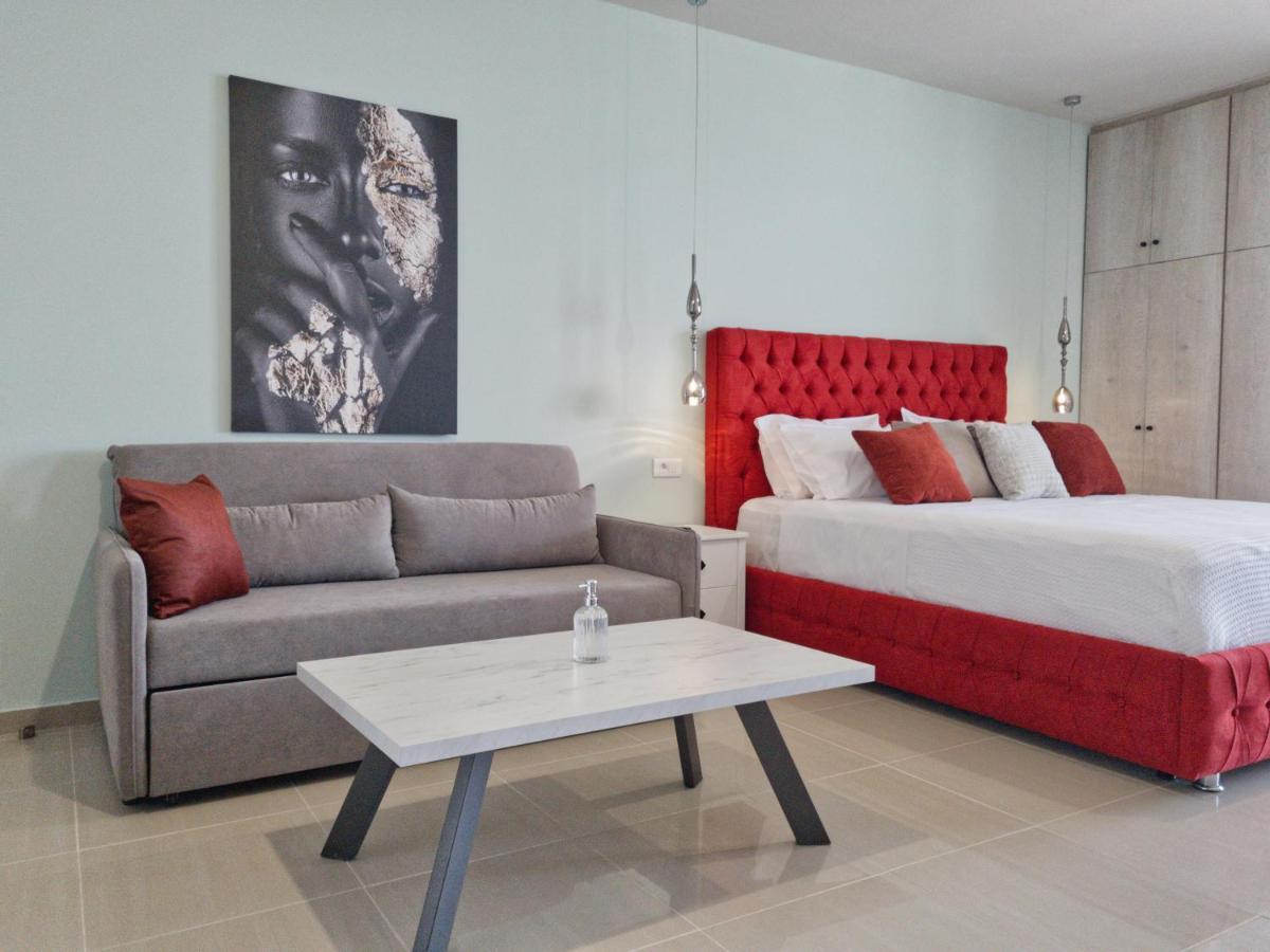 Epipleon Luxury Suites -102- Δωμάτιο 45Τμ Με Βεράντα 35Τμ Μπροστά Στη Θάλασσα Nafpaktos Bagian luar foto