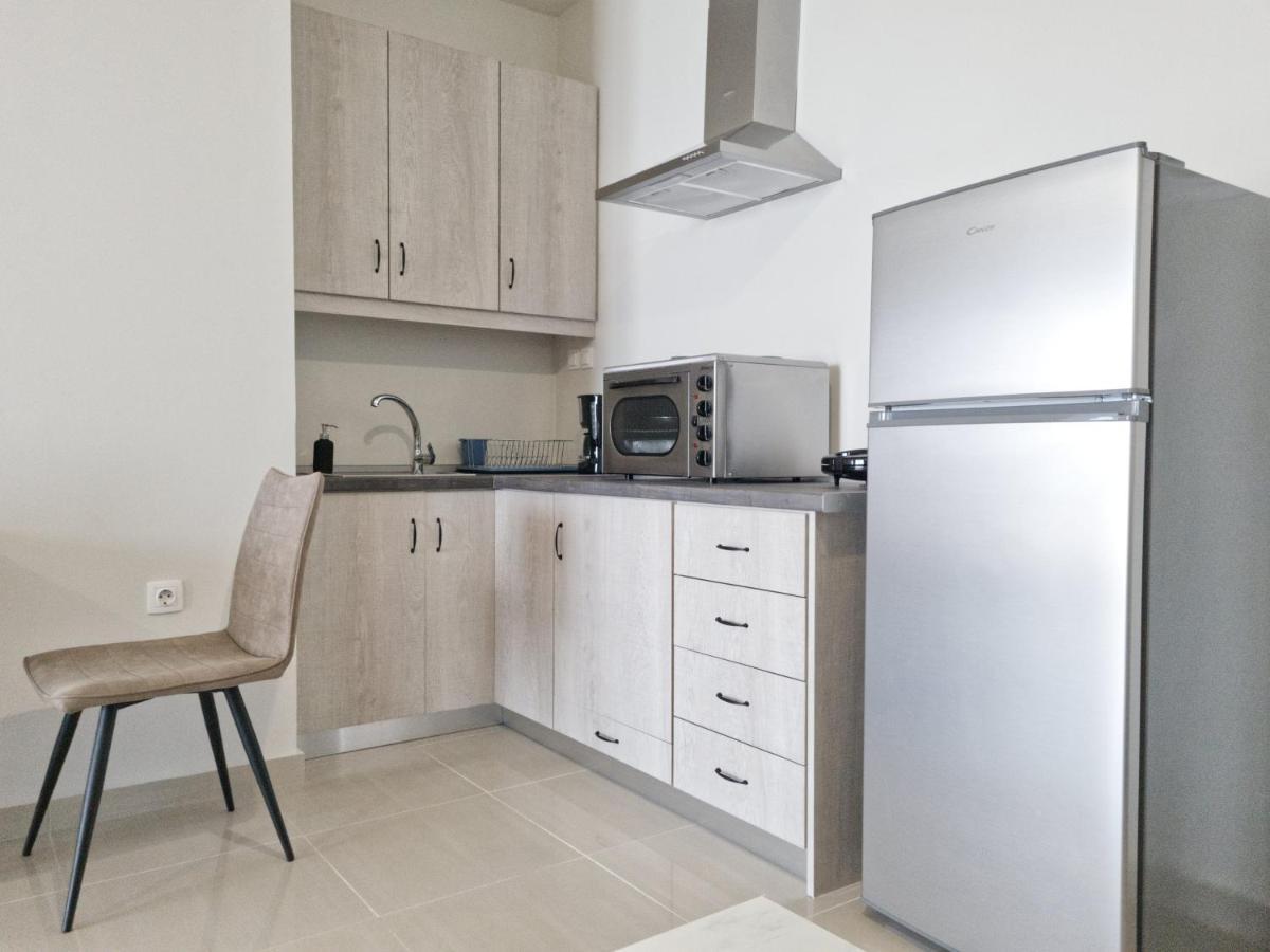 Epipleon Luxury Suites -102- Δωμάτιο 45Τμ Με Βεράντα 35Τμ Μπροστά Στη Θάλασσα Nafpaktos Bagian luar foto