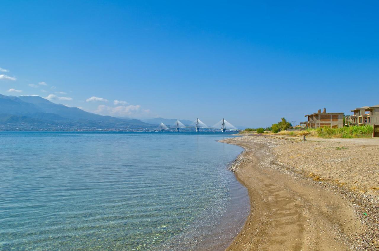 Epipleon Luxury Suites -102- Δωμάτιο 45Τμ Με Βεράντα 35Τμ Μπροστά Στη Θάλασσα Nafpaktos Bagian luar foto